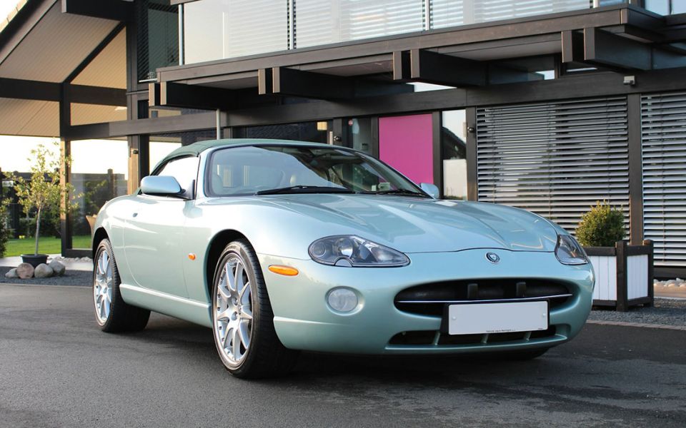 Jaguar XK8
