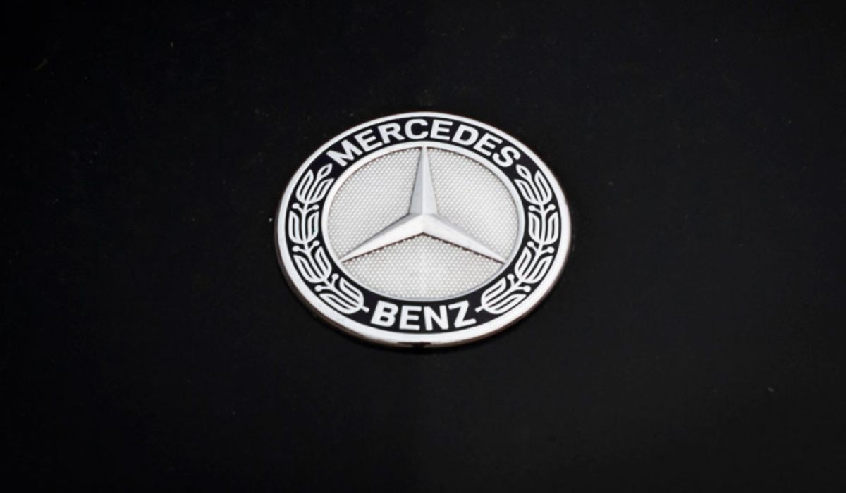 Mercedes logo